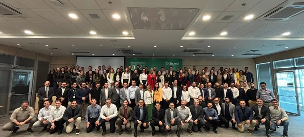 Sicredi Campos Gerais e Grande Curitiba PR/SP celebra a marca de 200 mil associados