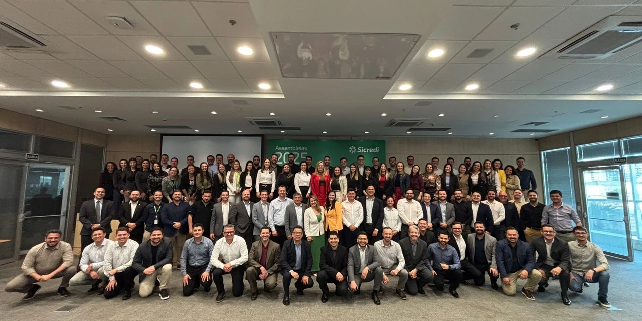 Sicredi Campos Gerais e Grande Curitiba PR/SP celebra a marca de 200 mil associados