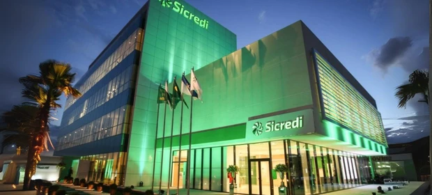 Sicredi Campos Gerais celebra marco de 200 mil associados com nova sede e mega expansão