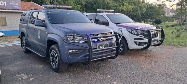 Mulher é agredida com facão no rosto após suposto flagrante de traição em PG
