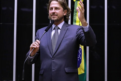 Zeca Dirceu destaca ampliação do Programa Nacional de Alimentação Escolar