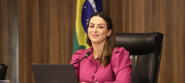 Mabel Canto defende maior agilidade para projetos que beneficiem a saúde da mulher