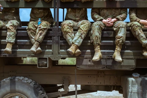 Estados Unidos decreta demissão de militares 'gordos' conforme ordem de Trump