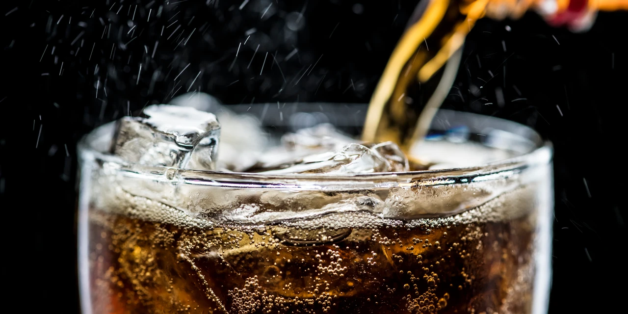 Após casos envolvendo metanol, adulterar bebidas e alimentos pode-se tornar crime hediondo