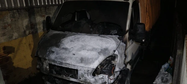 Fotos: Incêndio atinge caminhão no Boa Vista