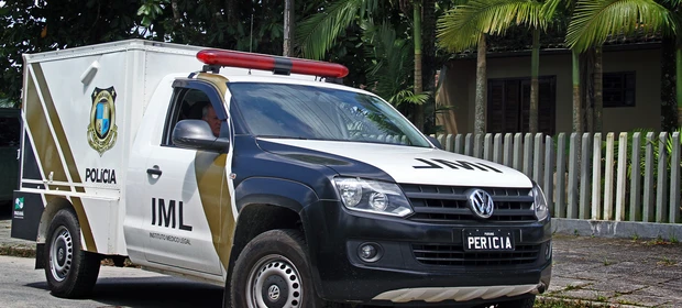 Tombamento de caminhão mata motorista na PR-151, em Carambeí