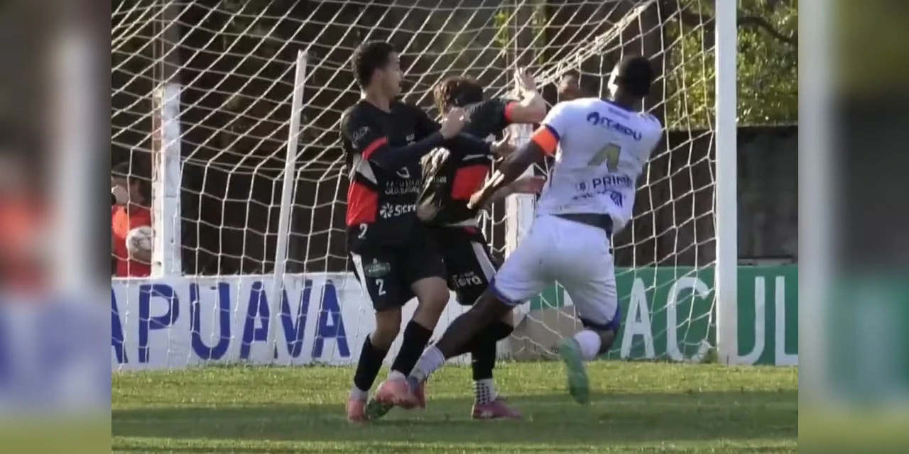 Batel Guarapuava demite jogador após caso de racismo em jogo da Taça FPF