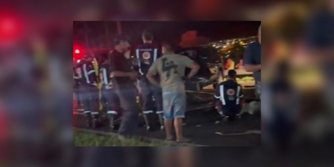 Grave acidente mobiliza equipes na PR-151 em Castro e interdita rodovia