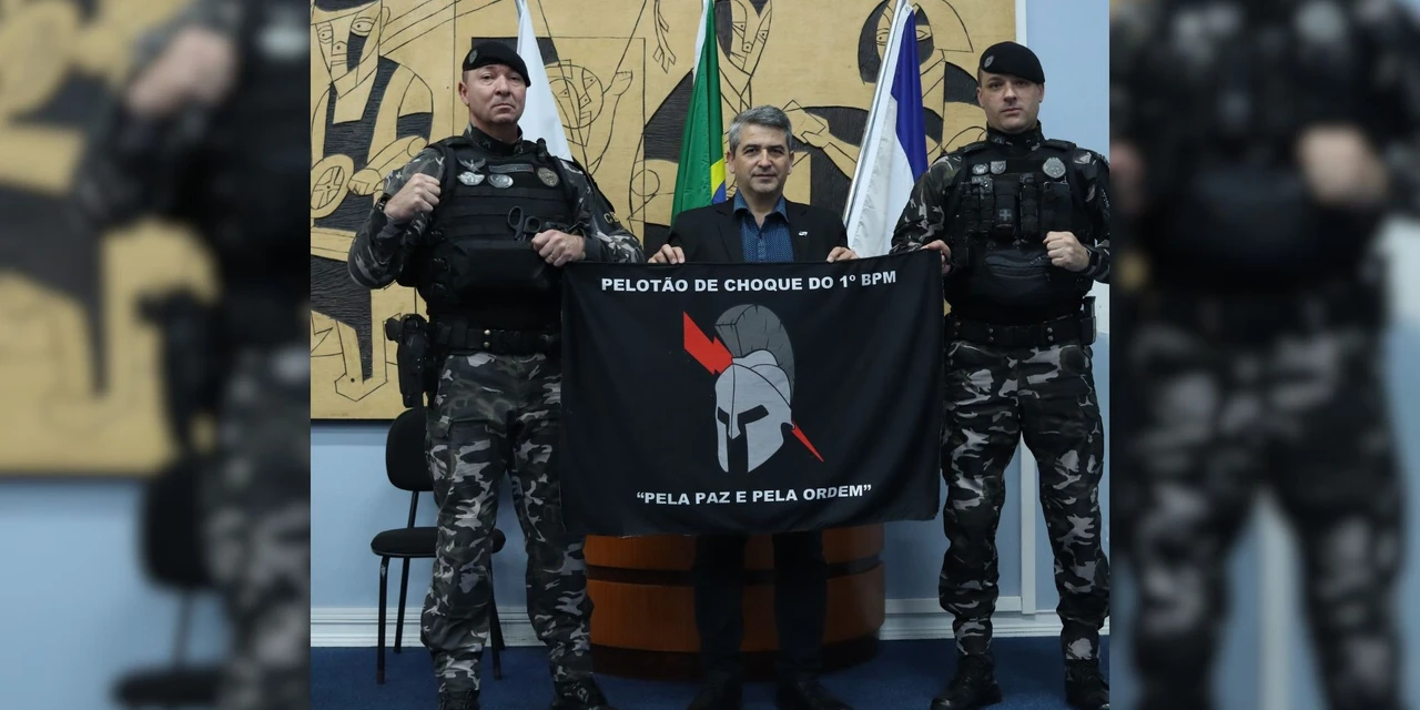 Policiais Militares de Ponta Grossa são homenageados por resgate heroico em incêndio