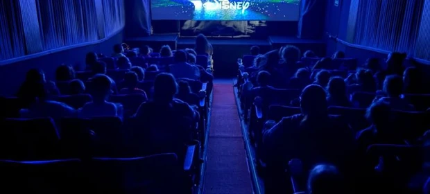 Municípios da região recebem cinema itinerante gratuito; confira