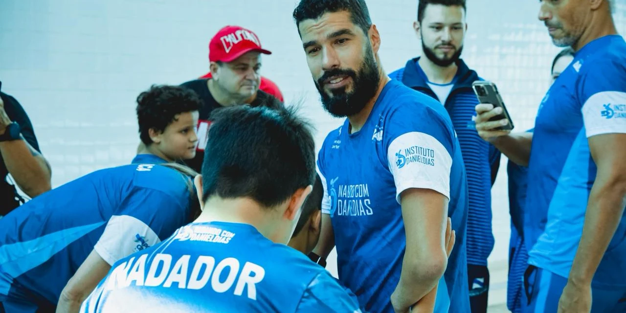 Projeto 'Nadando com Daniel Dias' ganha novo núcleo em Ponta Grossa