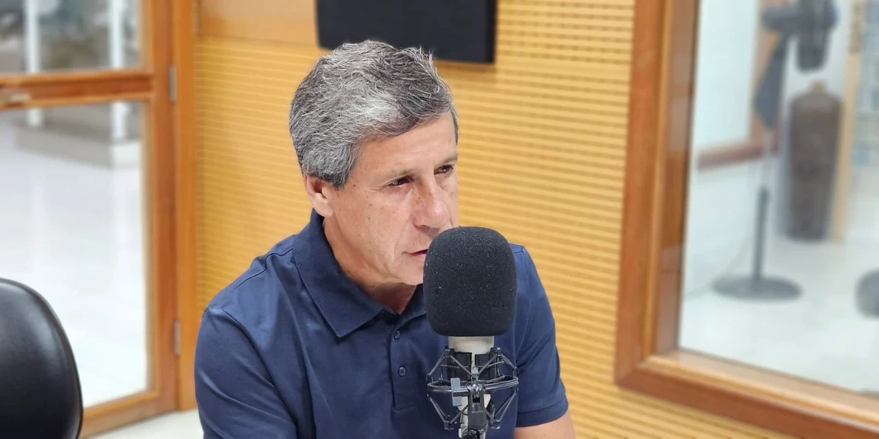 Após sequência de derrotas, direção do Operário reforça confiança em Alex e prega tranquilidade ao elenco