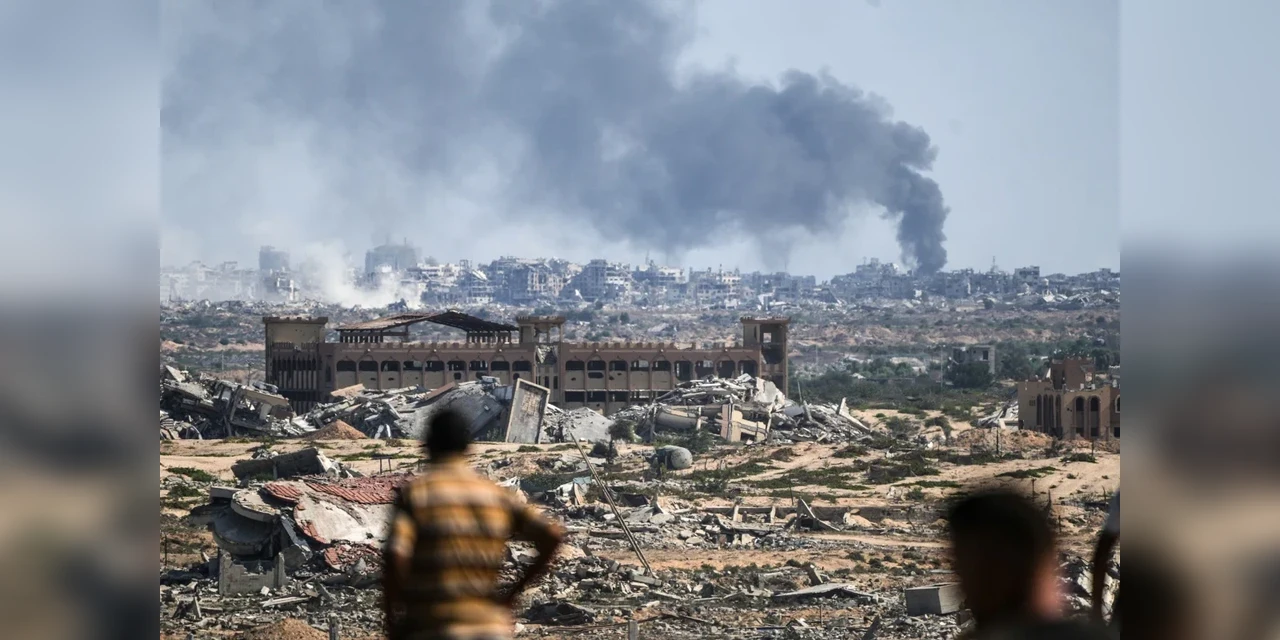 Após dois anos de guerra, Israel e Hamas firmam cessar-fogo na Faixa de Gaza