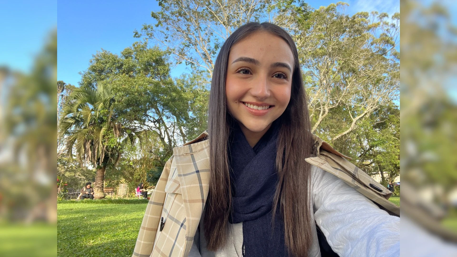 Legenda: Rafaella de Brito, estudante de Direito, curada de um tumor raro no ovário: “Nós mandamos os exames para os médicos e nenhum soube explicar o que aconteceu” (FOTO: ACERVO PESSOAL)