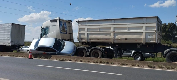 Membro da 'Cáritas' sofre acidente a caminho de paróquia em Ponta Grossa