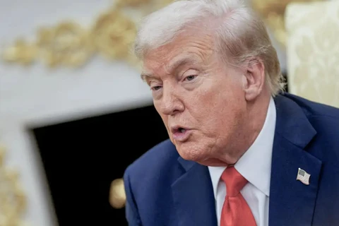 Trump autoriza ações secretas da CIA na Venezuela, citando migração e tráfico de drogas
