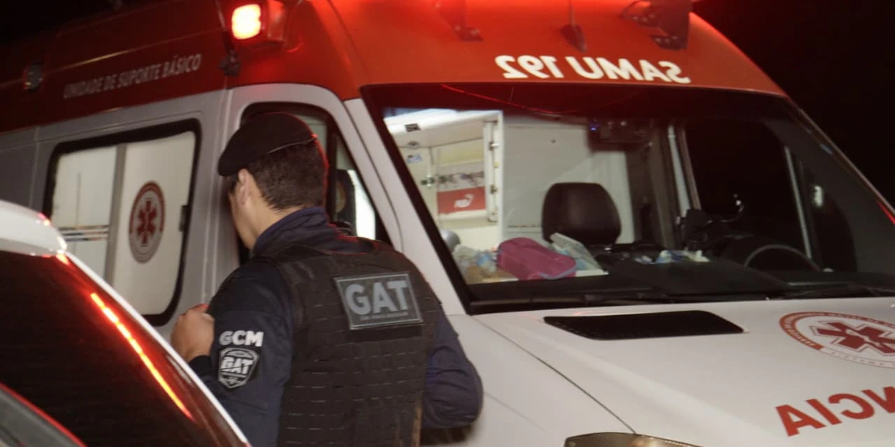 Fotos: Homem é agredido com facão e martelo na Souza Naves