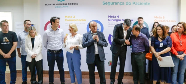 Hospital do Idoso recebe novos equipamentos e anuncia ampliação de leitos de UTI em Curitiba