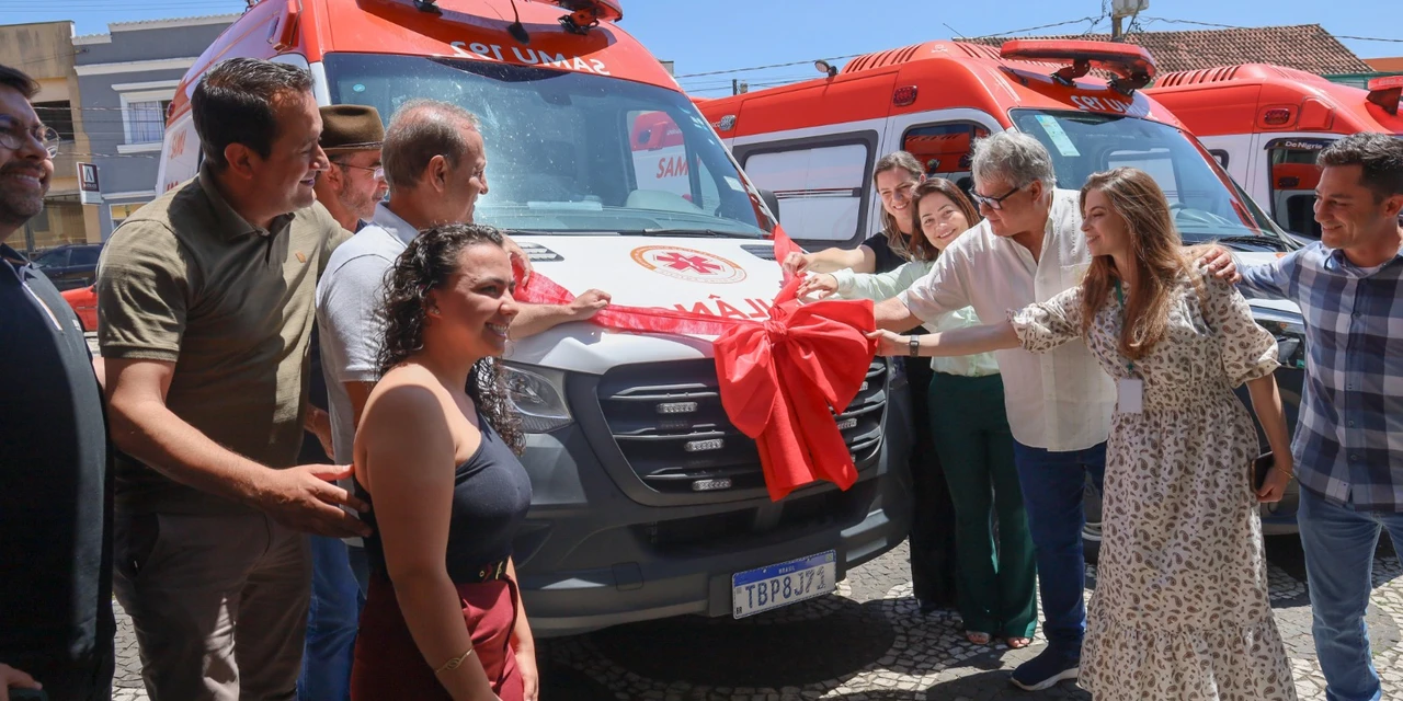 Palmeira recebe três novas ambulâncias do SAMU para reforçar atendimentos de urgência na região