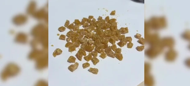 Jovem engole e esconde drogas nas partes íntimas para despistar polícia no Paraná