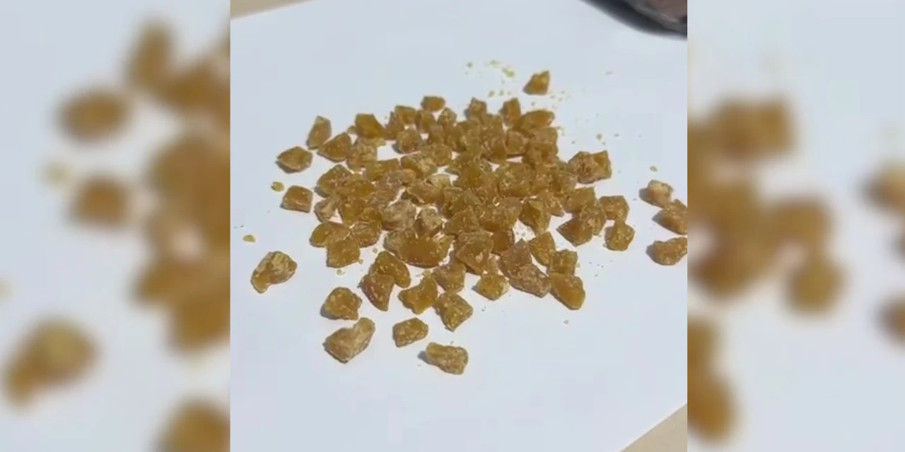 Jovem engole e esconde drogas nas partes íntimas para despistar polícia no Paraná