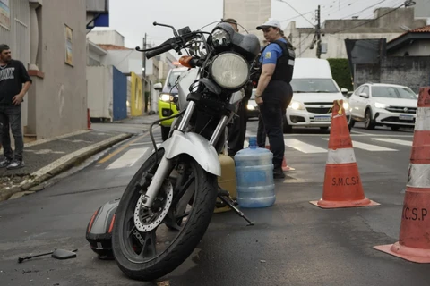 'Gaizero' sofre contusão na perna em colisão no centro de Ponta Grossa