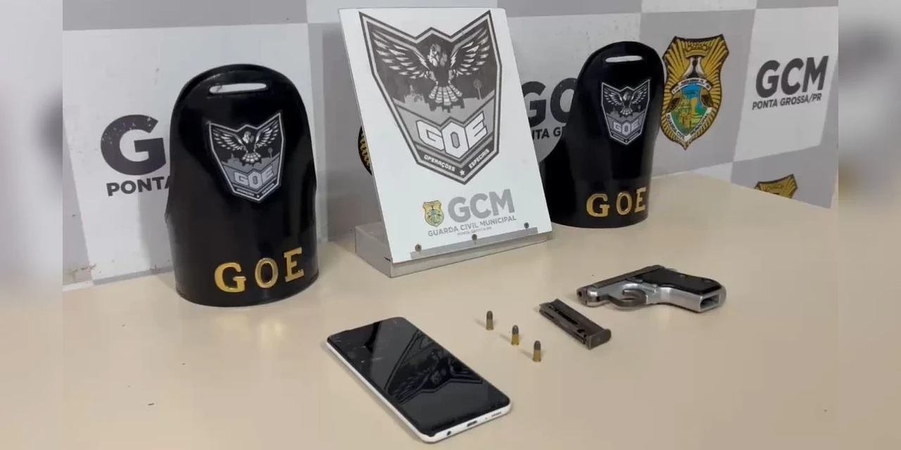 Homem tenta se livrar de pistola e acaba preso pela GCM em Ponta Grossa