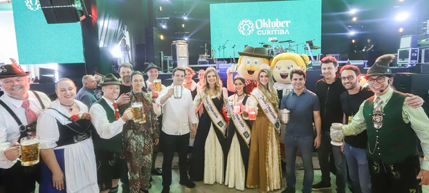 Música, dança, brincadeiras, gastronomia e empolgação dão o tom da terceira edição da Oktober Curitiba
