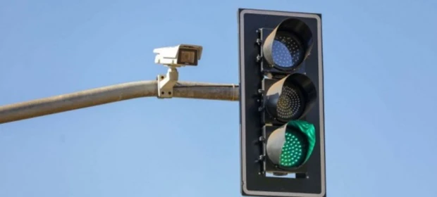 Vereador quer obrigar cronômetro em semáforos com radar em Ponta Grossa