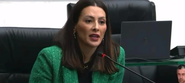 Deputada Mabel Canto questiona manutenção da BR-376 e aponta falhas na rodovia