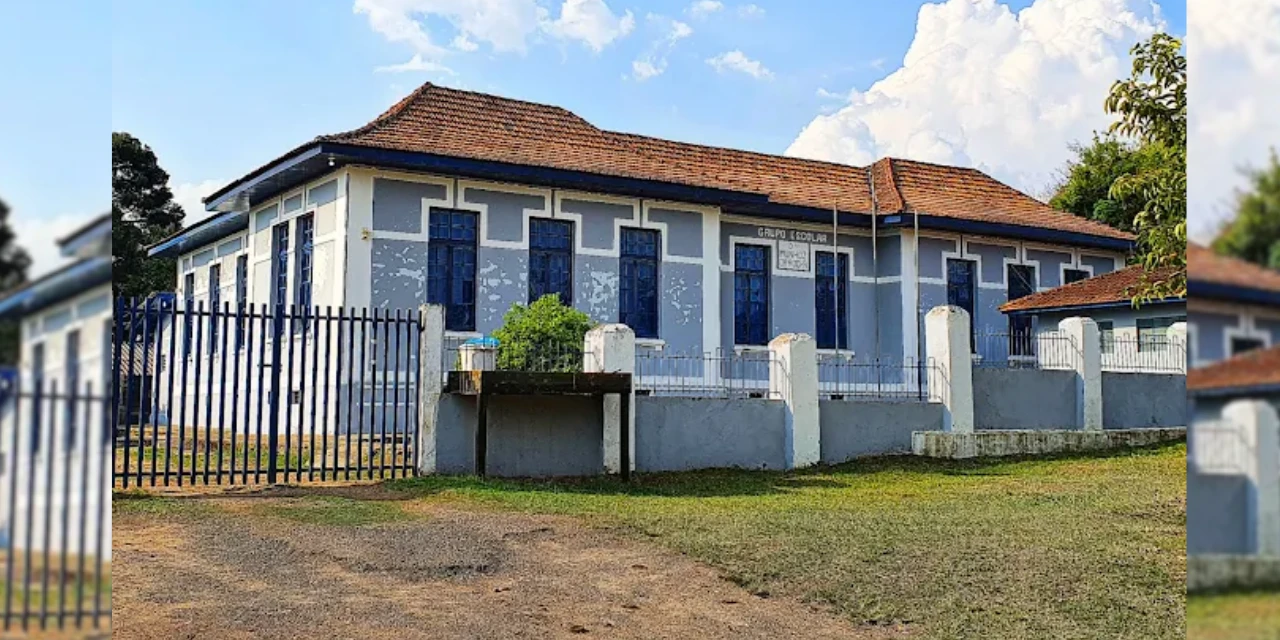 Ratinho destina R$ 1,2 milhão para reforma do Colégio Munhoz da Rocha
