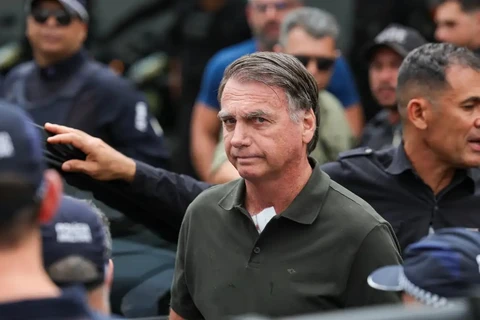 Filme "O azarão" sobre Jair Bolsonaro inicia filmagens com elenco revelado