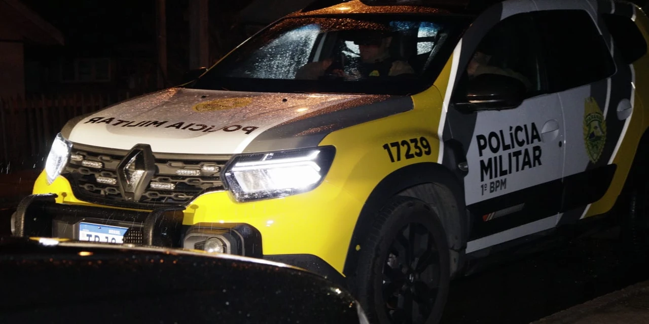 Homem é detido após tentar agredir mulheres com faca e foice na região