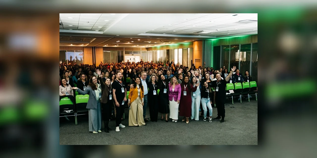 Summit Educação 2025: Sicredi reúne educadores em evento sobre educação e cooperação