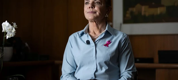 Gleisi Hoffmann reage a declarações dos filhos de Bolsonaro e acusa família de “trair o Brasil”