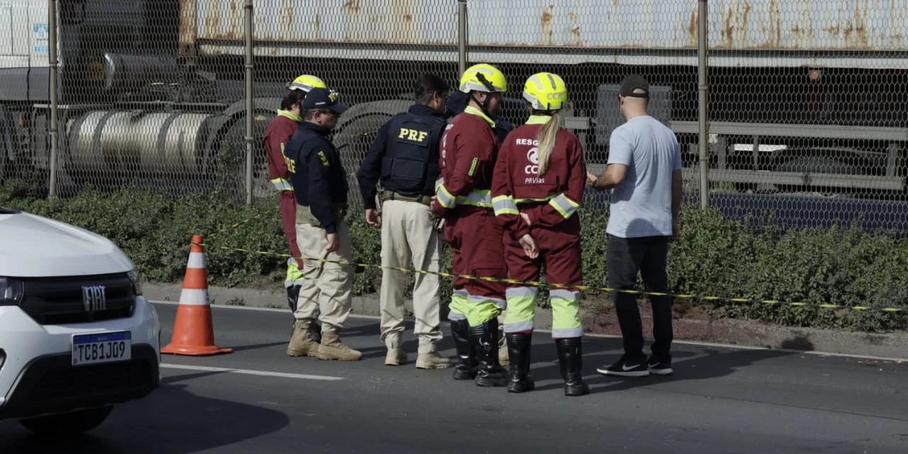Mulher chega chorando em atropelamento na '376' e fala em possível identidade da vítima
