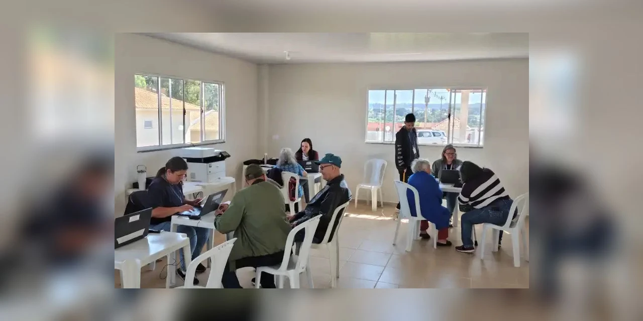 Ação do CadÚnico facilita atendimento a moradores do Condomínio do Idoso em Ponta Grossa