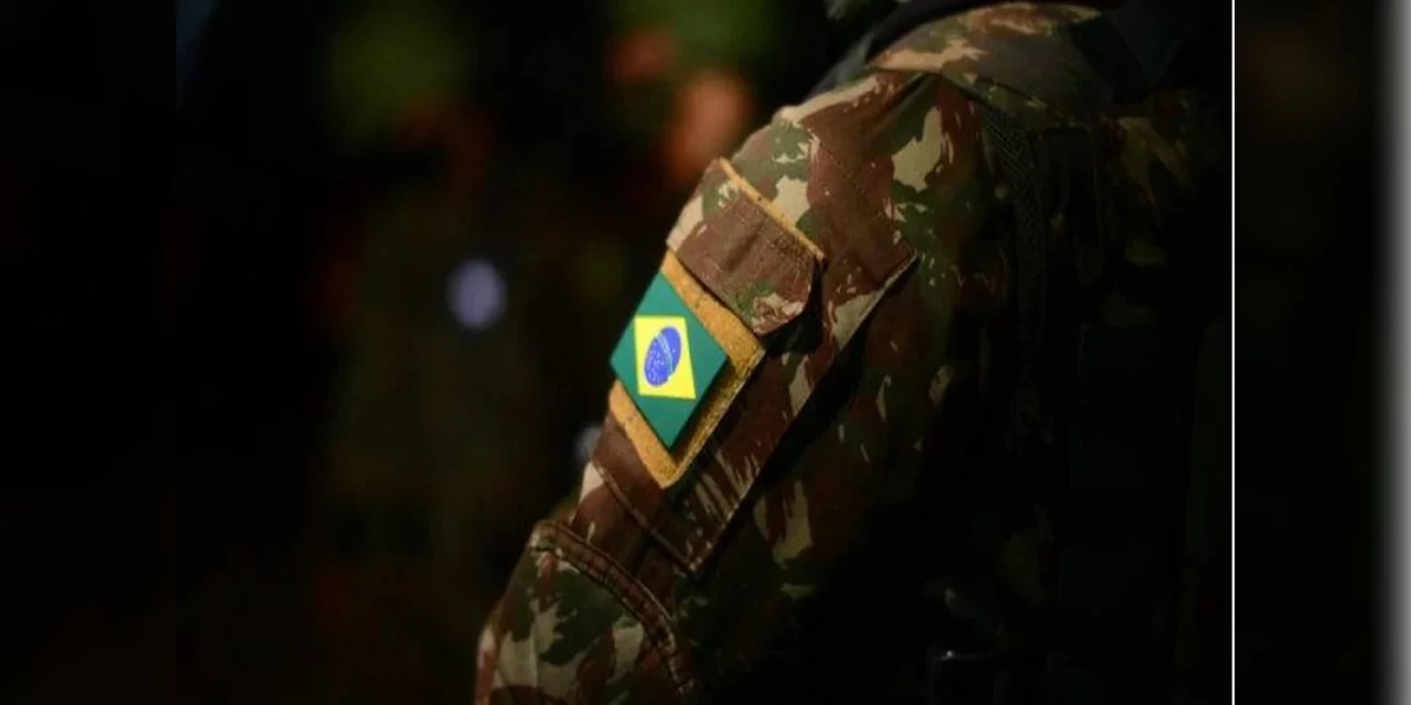 Superior Tribunal Militar confirma expulsão de major condenado por desvio e venda de armas do Exército