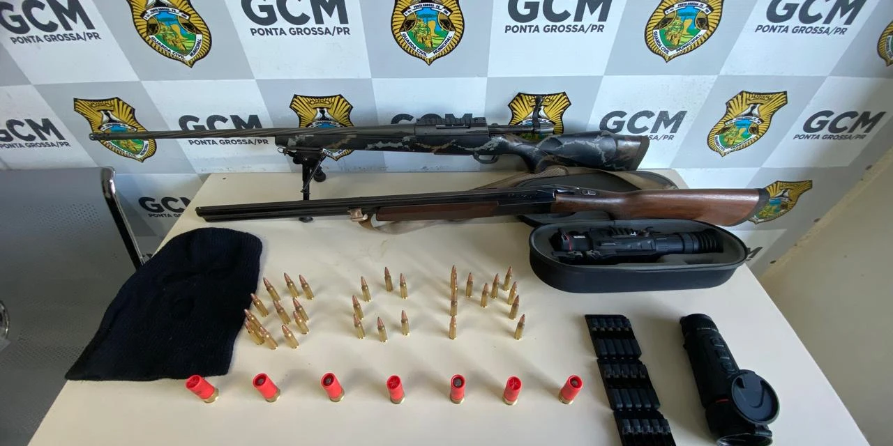GCM aborda veículo com cinco passageiros e apreende armas e munições em bairro de PG