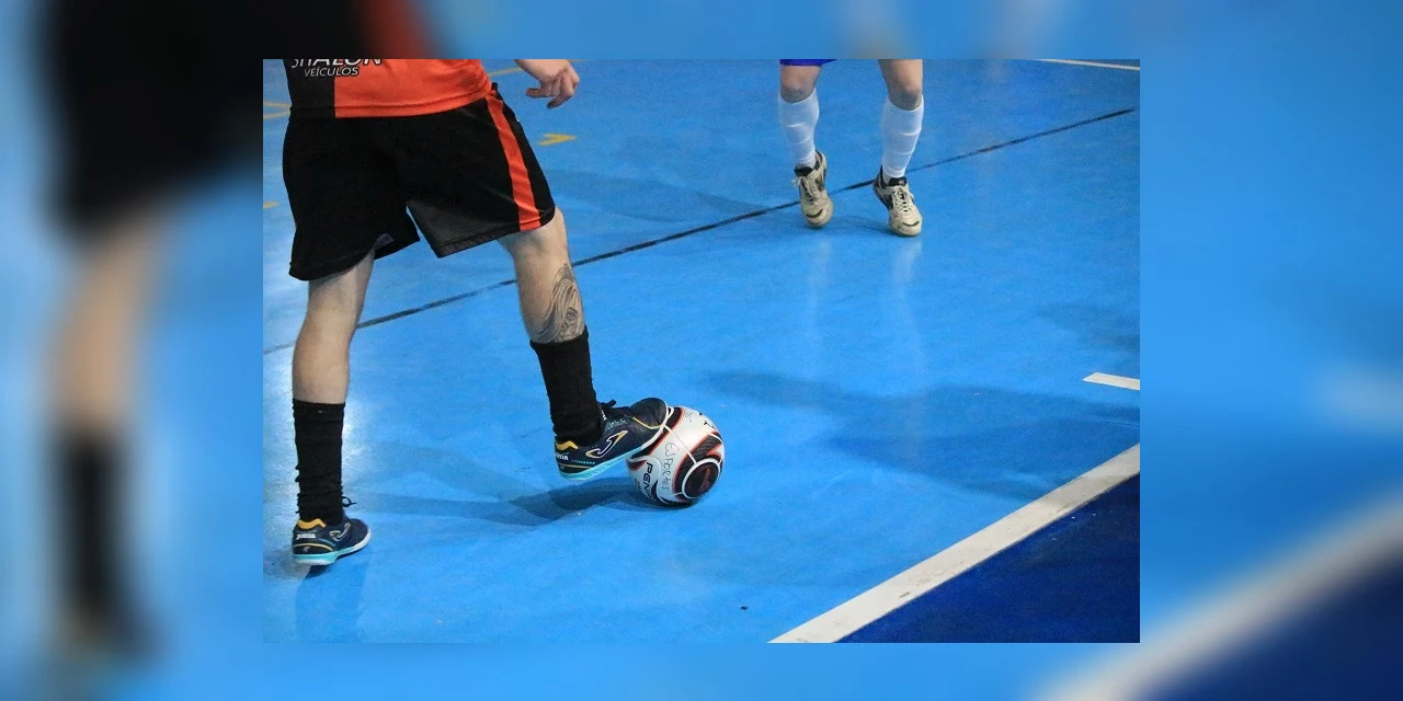 Fase decisiva da Copa AMCG de Futsal mobiliza atletas e torcedores nos Campos Gerais