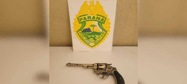 Adolescente é apreendido com revólver durante patrulhamento da PM em Castro