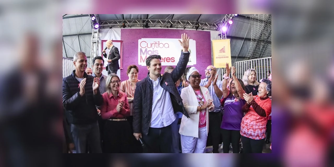 Eduardo Pimentel assina decreto que institui o Programa Curitiba Mais Mulheres em manhã de celebração no Boqueirão
