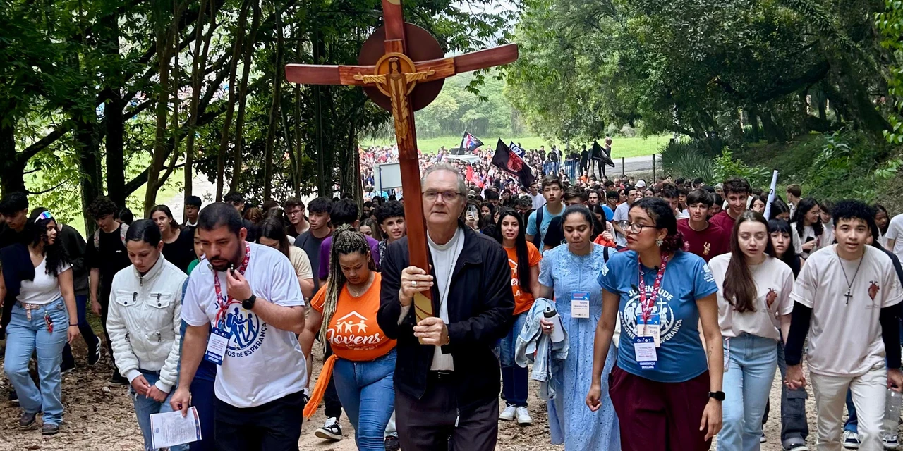 Cerca de 3 mil jovens participam da Peregrinação Diocesana em Piraí do Sul