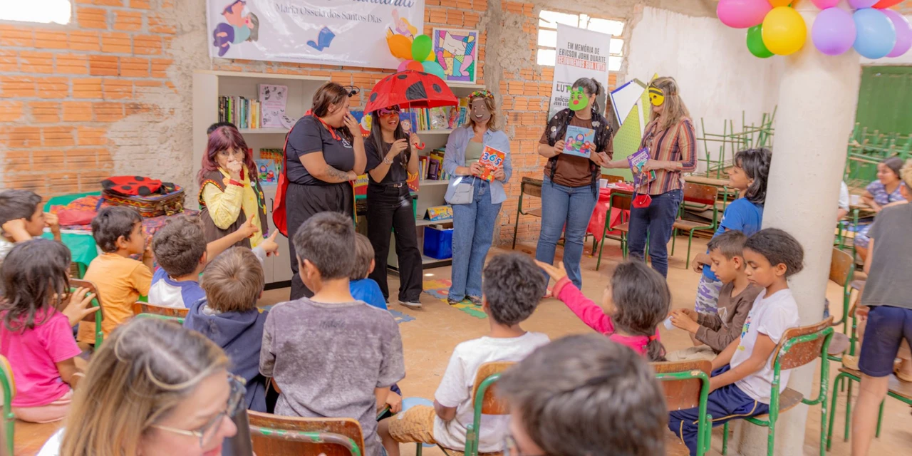 Ocupação Ericson John Duarte inaugura biblioteca comunitária