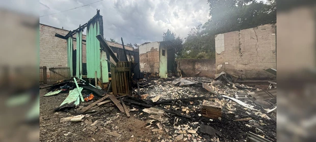 Imagens revelam destruição de residências em São João do Triunfo após incêndio; confira