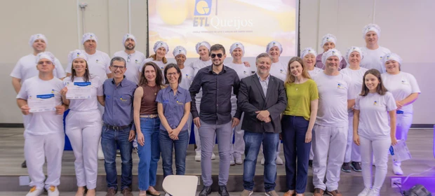UEPG celebra formatura de nova turma de mestres queijeiros