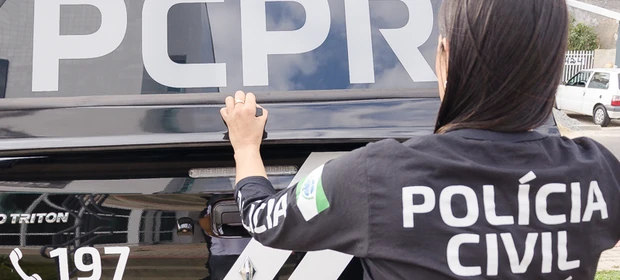 Mulher ouve choro e flagra vizinho abusando de menina no PR; indivíduo foi preso