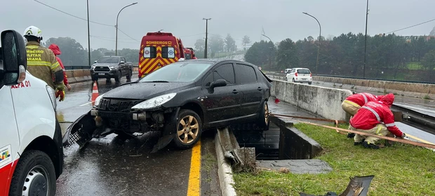 Motorista morre após acidente no viaduto do Santa Paula