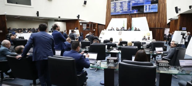 Alep aprova projeto que amplia Colégios Cívico-Militares no Paraná