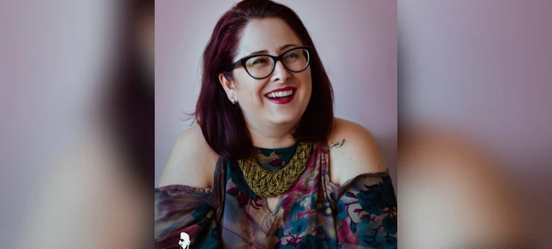 Professora da UEPG lança livro sobre ciência, espiritualidade e maternidade